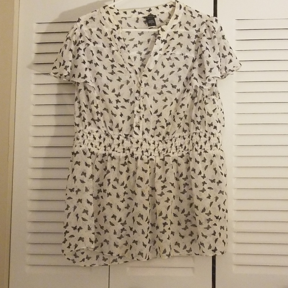 Torrid size 2 white blouse w/ black butterflies